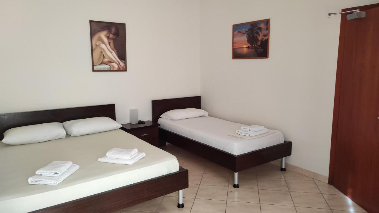 Guesthouse Villa Joanna&Mattheo ซารานเดอ ภายนอก รูปภาพ